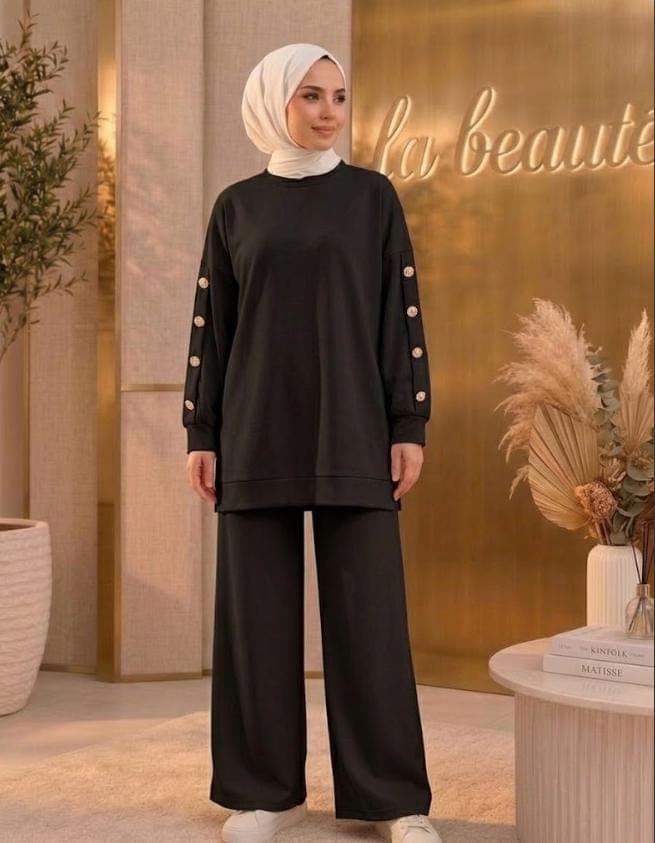 wide leg set in black