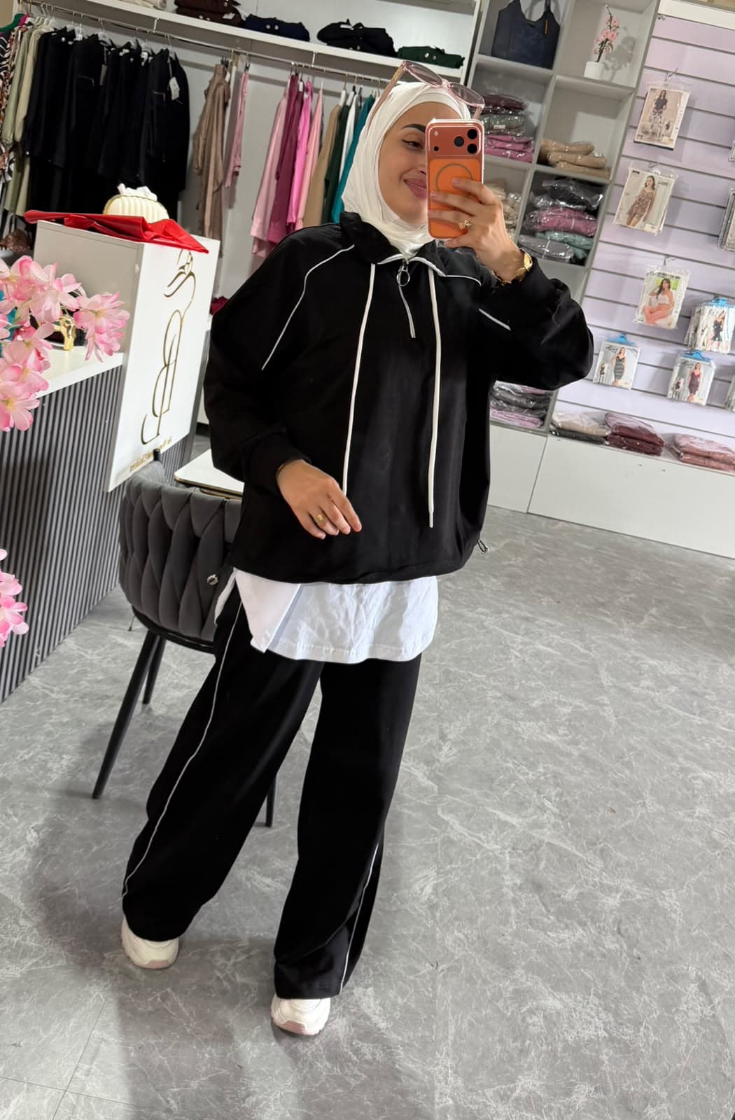Set 3 colors in Black